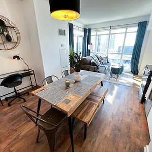 Simply Comfort. Elegant Dan Lecki Toronto