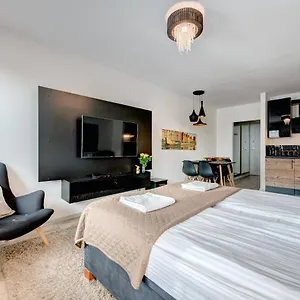 Live & Travel Old Town Apartment Danzig